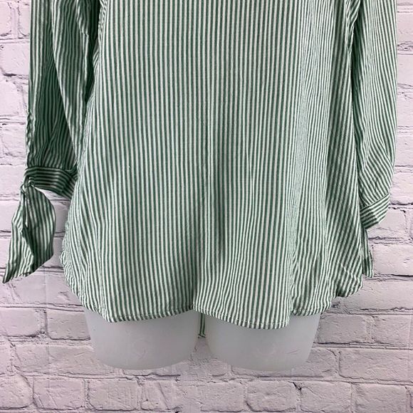 H&M L.O.G.G. Green Striped V-neck Tunic Top Size 4 - Picture 4 of 9